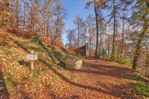 Gemeinde Julbach Landkreis Rottal-Inn Schlossberg Herbst (Dirschl Johann) Deutschland PAN